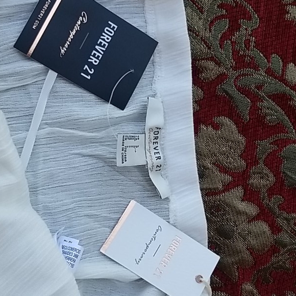 NEW - Ruffled Bodysuit 👚👚 - Picture 6 of 8